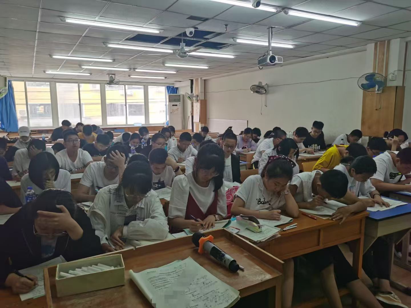 72cca408-b293-47ff-b093-fa3cf148ccc4.jpg