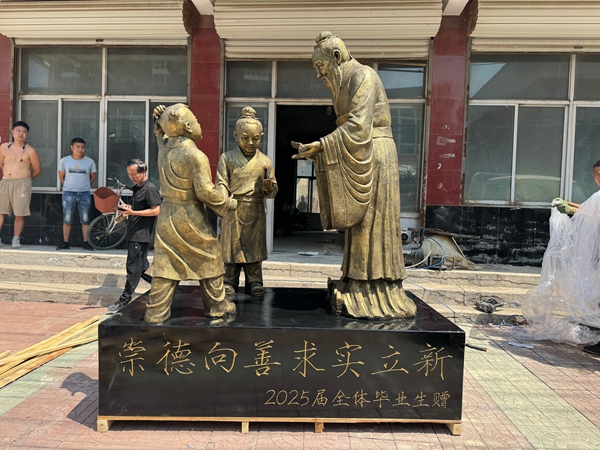 河北地区玻璃钢雕塑产业发展有哪些核心优势