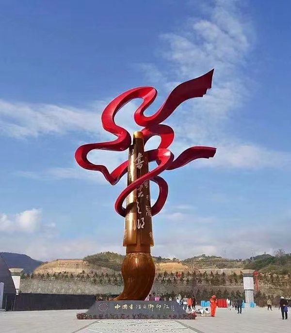 怎么挑选适配不同场景的大型雕塑